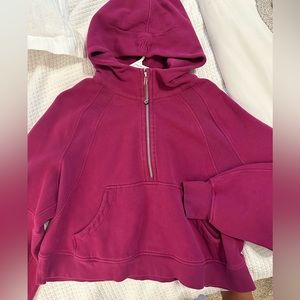 Cropped quarter zip Lululemon hoodie!